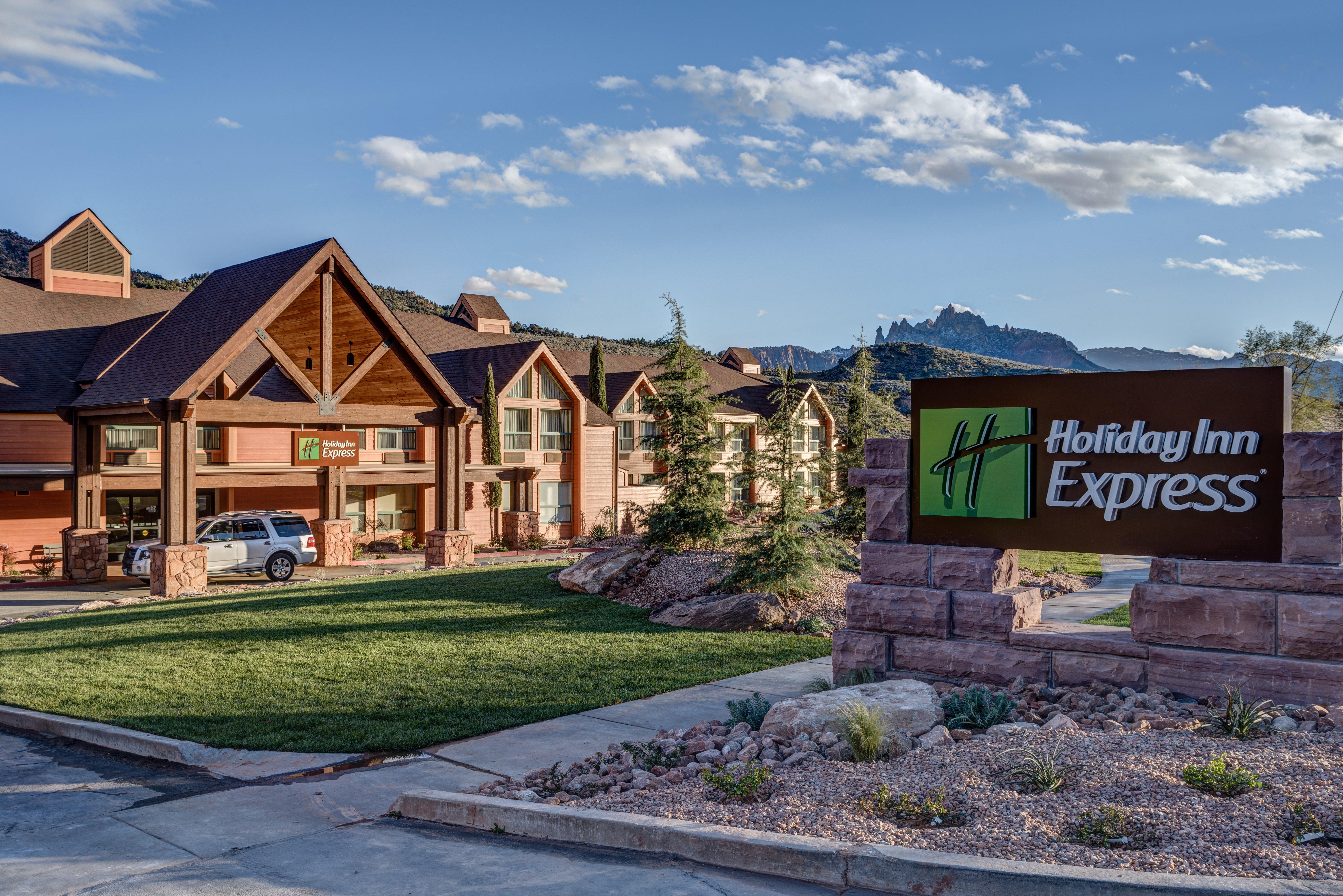 Holiday Inn Express Springdale - Zion National Park Area, An Ihg Hotel Exterior photo