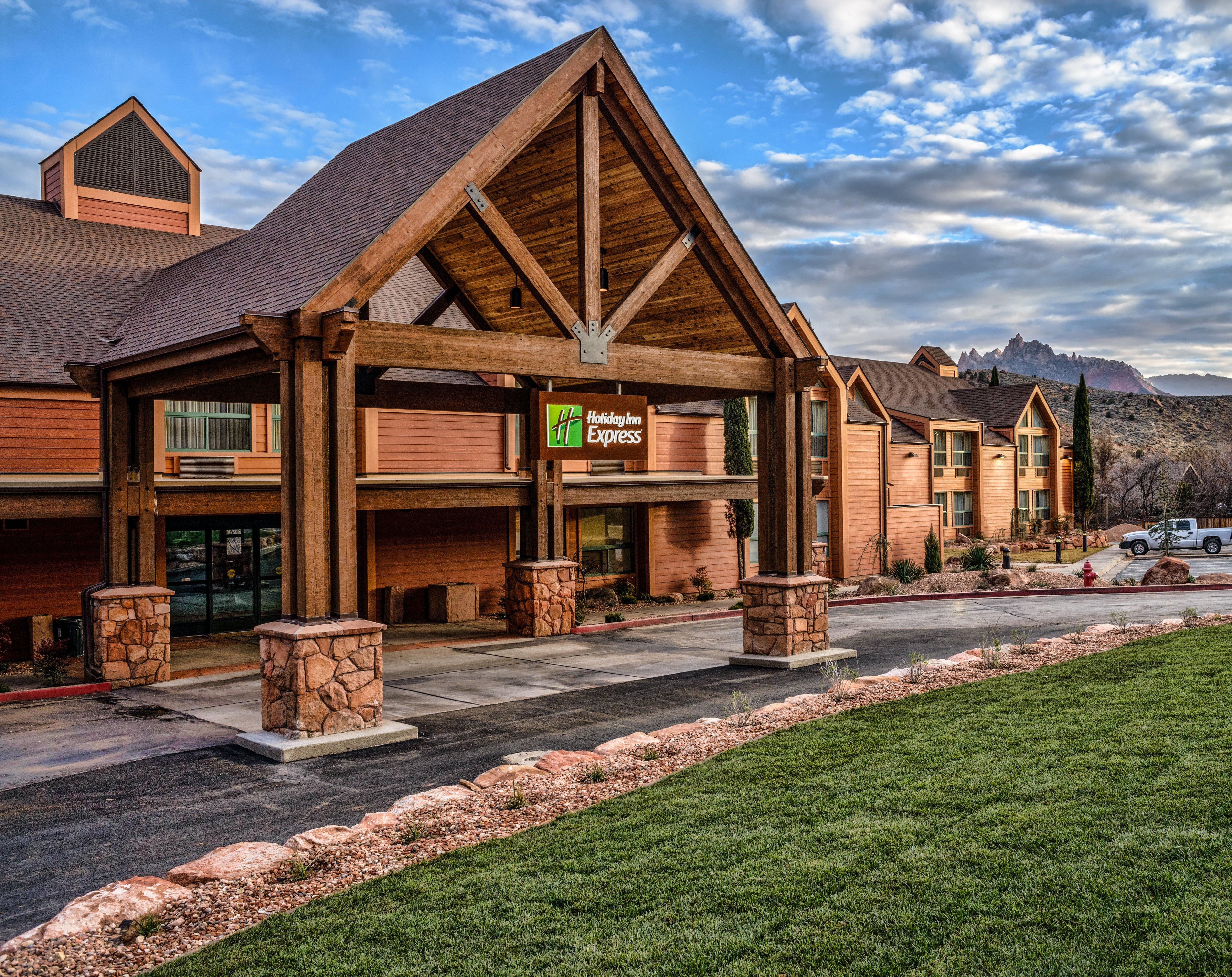 Holiday Inn Express Springdale - Zion National Park Area, An Ihg Hotel Exterior photo